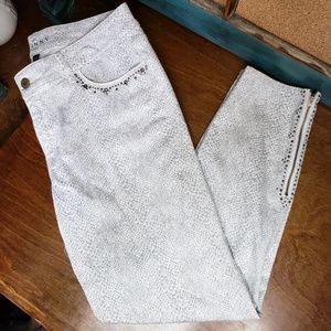 White House Black Market Pants - White house black market skinny crop pants White House Black Market Pants - White house black market skinny crop pants